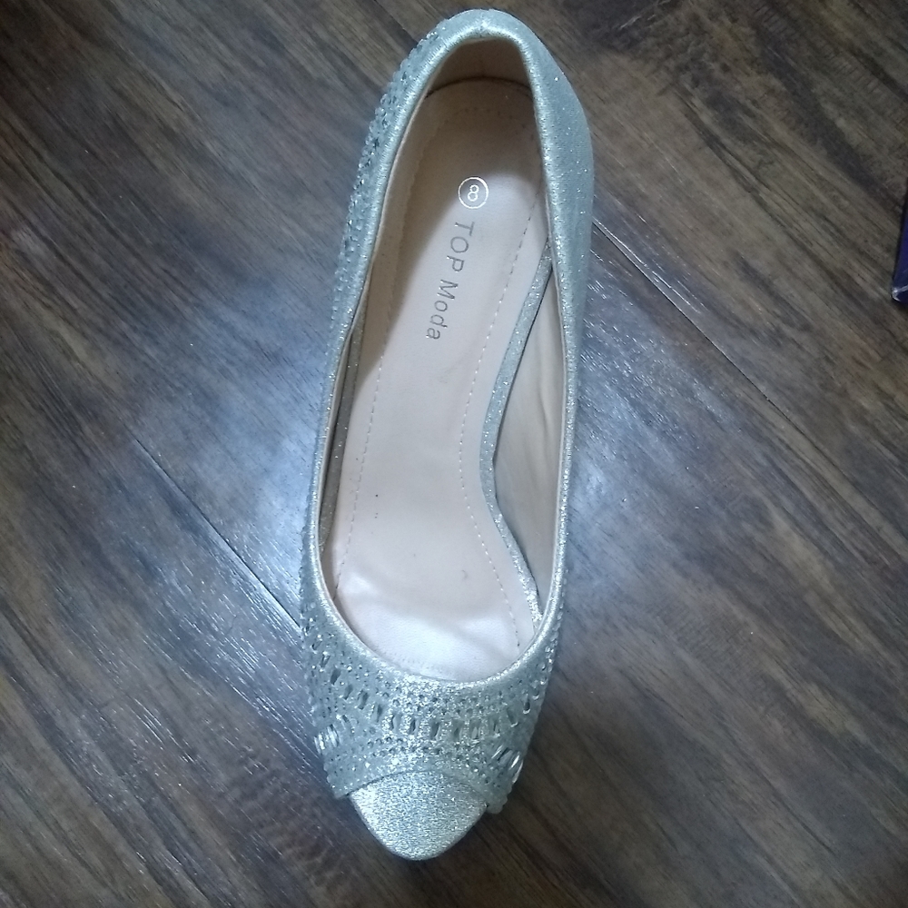 Heels - Picture 4 of 4